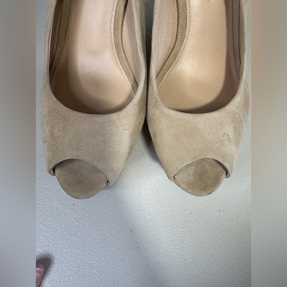 Veronica Beard Dali Suede Wedges | Nude Peep-Toe Sandals | Size 8 - Picture 11 of 16